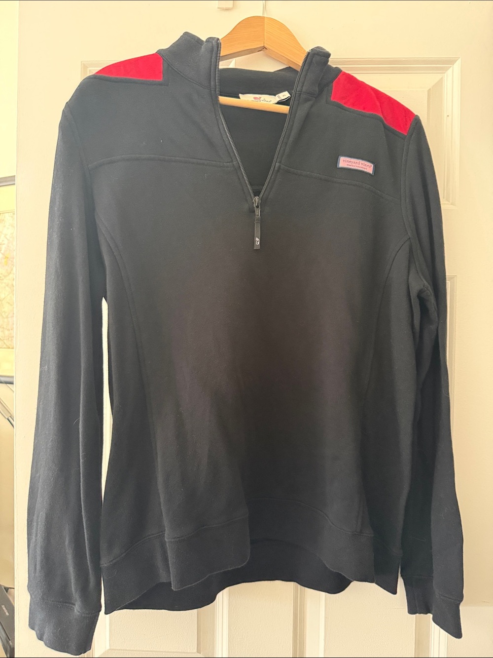 Vineyard Vines Women’s Shep Shirt Quarter-Zip Pullover – Black/Red – XL